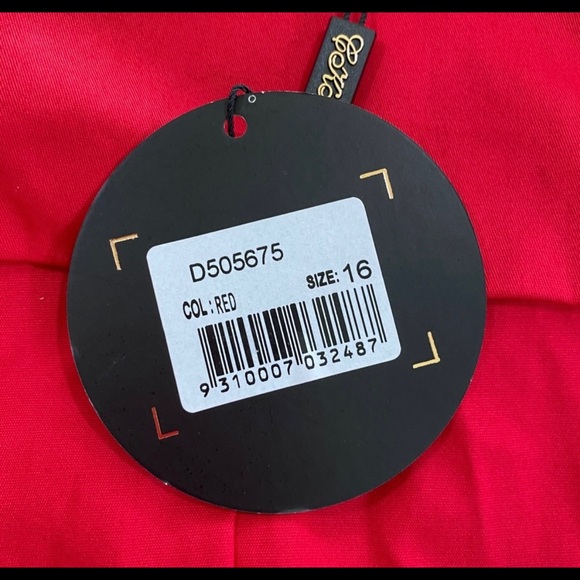 ✨HOST PICK ✨ CAROLINE MORGAN | Red 3/4 Sleeve Tie Front Midi Shirt Dress - Picture 4 of 7